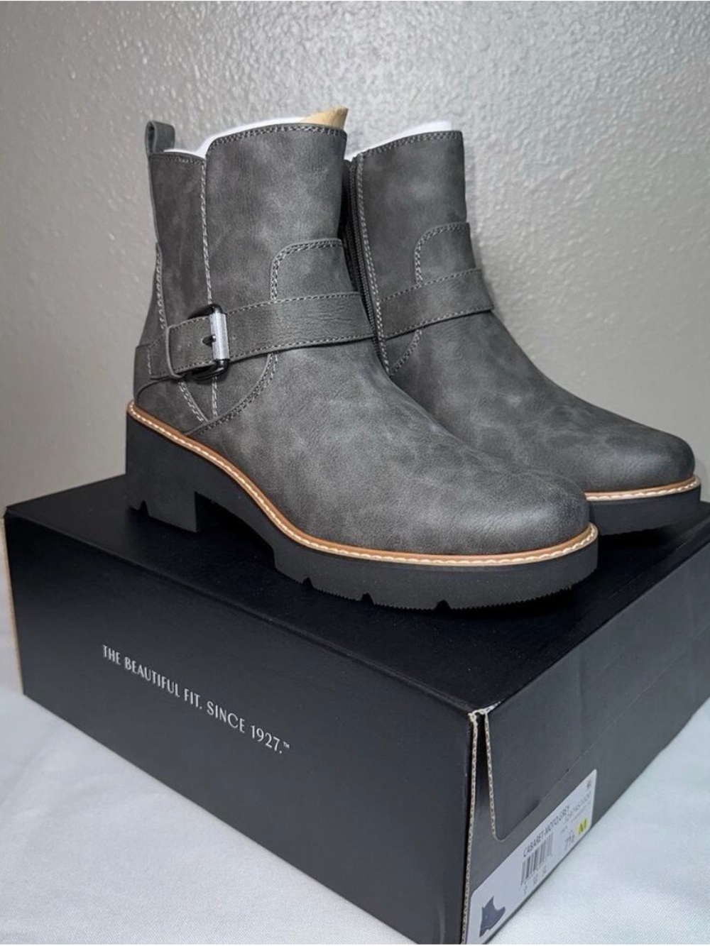 Naturalizer Womens Gray Cabaret Moto Buckle Strap Ankle Boots Booties 7.5 New